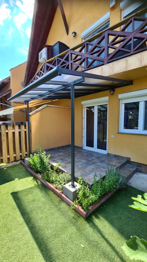 polikarbonát terasztető